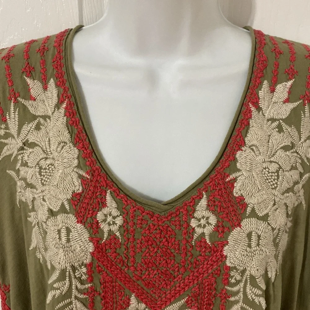 Johnny Was Embroidered Short Sleeve Blouse - Picture 2 of 7